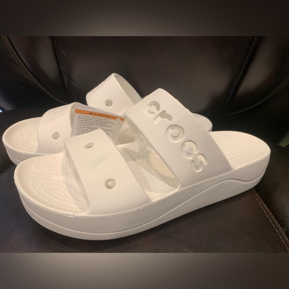 CROCS 208188-100 Women's Baya Platform Sandals Size 8 NEW
